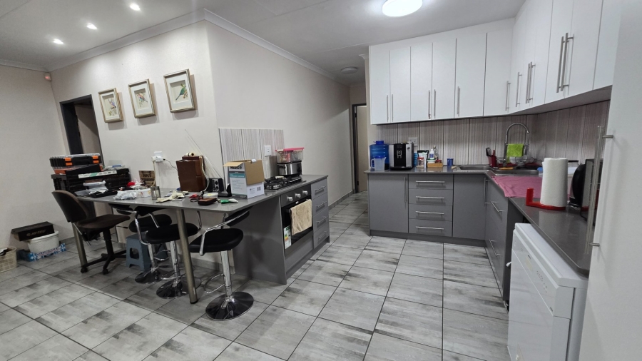 4 Bedroom Property for Sale in Universitas Ridge Free State